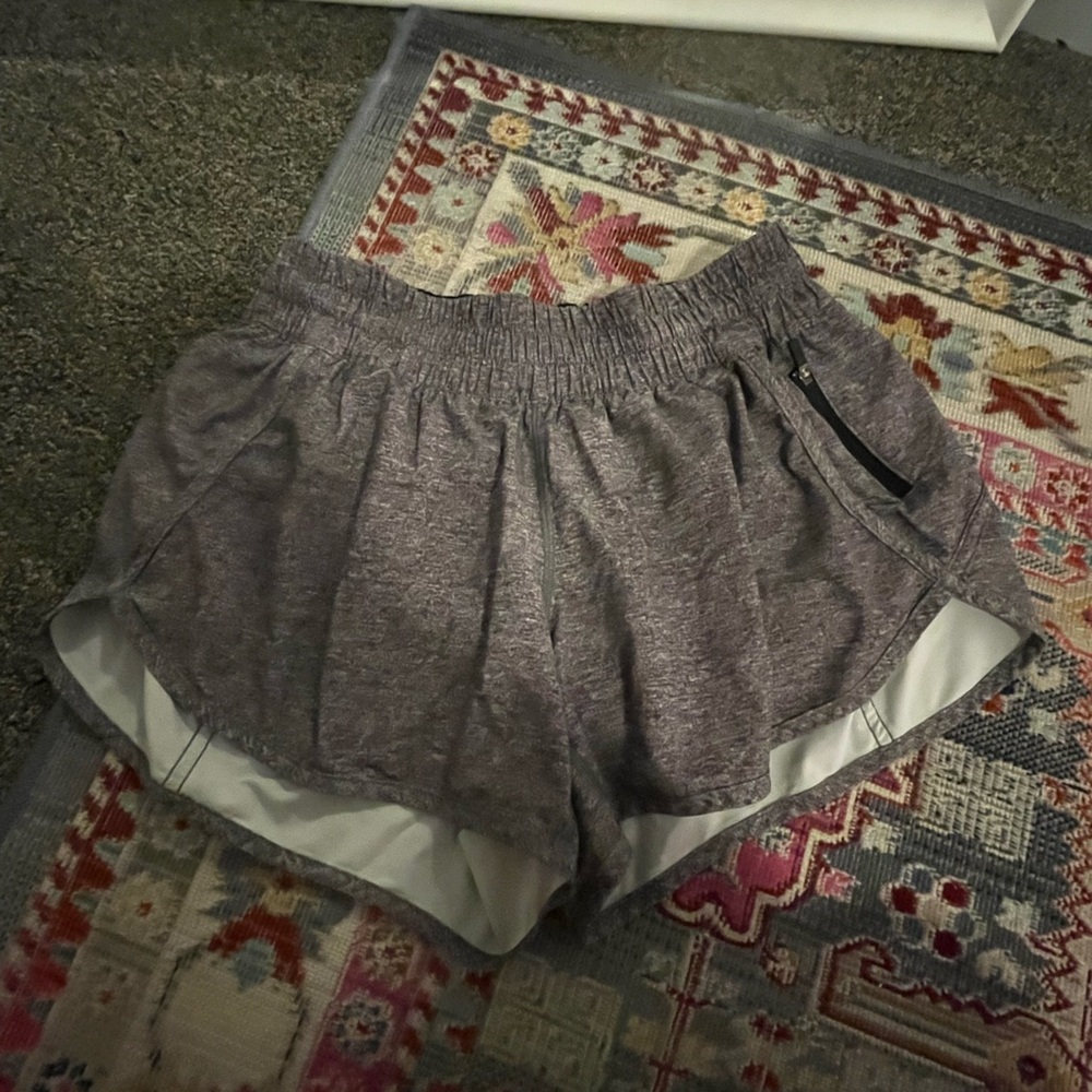 Lululemon Track That Mid-rise short 3inch Size 10